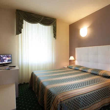 Europa Hotell 4*